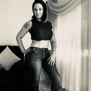 Meet your Posher, Yoana